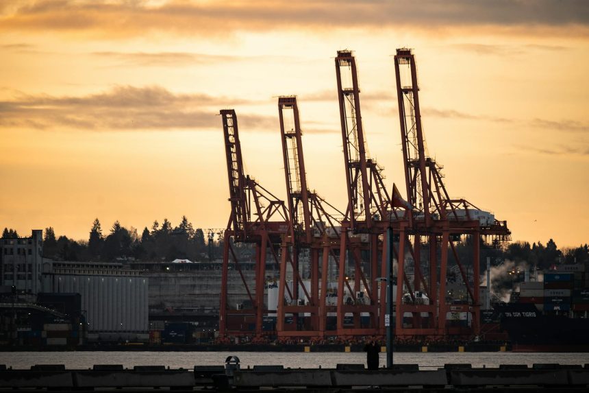 How Tech Professionals Can Navigate the White-Collar Recession | Built In | Huge companies are announcing multiple, eye-watering layoffs. Others simply aren't hiring at all. Even in the Bay Area, once the capital of knowledge ...