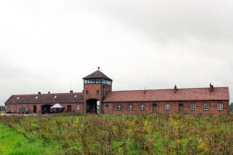 German historian Jürgen Matthäus has utilized AI and other tools to glean the identity of a notorious Nazi executioner in a World War II ...