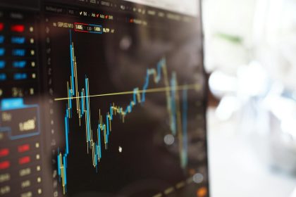 UAE's Investcorp Capital to invest in the $750mln pre-IPO growth platform.