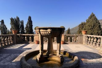 Secret Bookshop Fountain: Uncover History & 2025 Event!