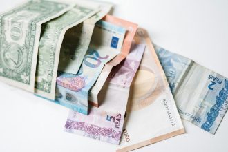 5 USD to EUR - Convert US dollars to Euros - Wise | Convert 5 USD to EUR with the Wise Currency Converter. Analyze historical currency ... Which currencies can I convert with this currency converter?