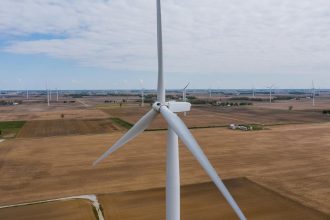 China's Ming Yang to invest £1.5 billion in new wind turbine plant in Scotland | China's Ming Yang Smart Energy company has announced its plans to invest billions in a new wind turbine manufacturing plant in Scotland.
