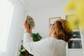 Deposit Insurance: Why Small Banks Resist Higher Business Limits & Your Money