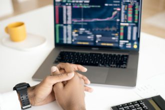 Currency Fluctuations Impact Investments: 5 Ways to Protect Your Portfolio