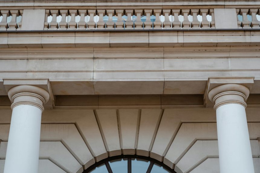 Government Shutdown Impact: 7 Ways Funding Halts Affect You!