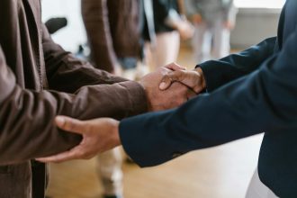 AI Investment Risks: 7 Critical Factors Every Investor Must Know