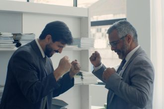 AI Search at Apple: Key Exec Steps Down Amidst Shifting Landscape