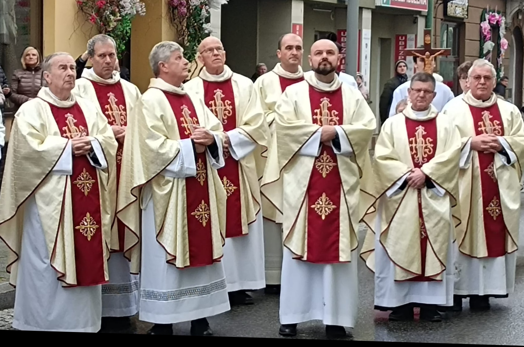 020251111_clergy