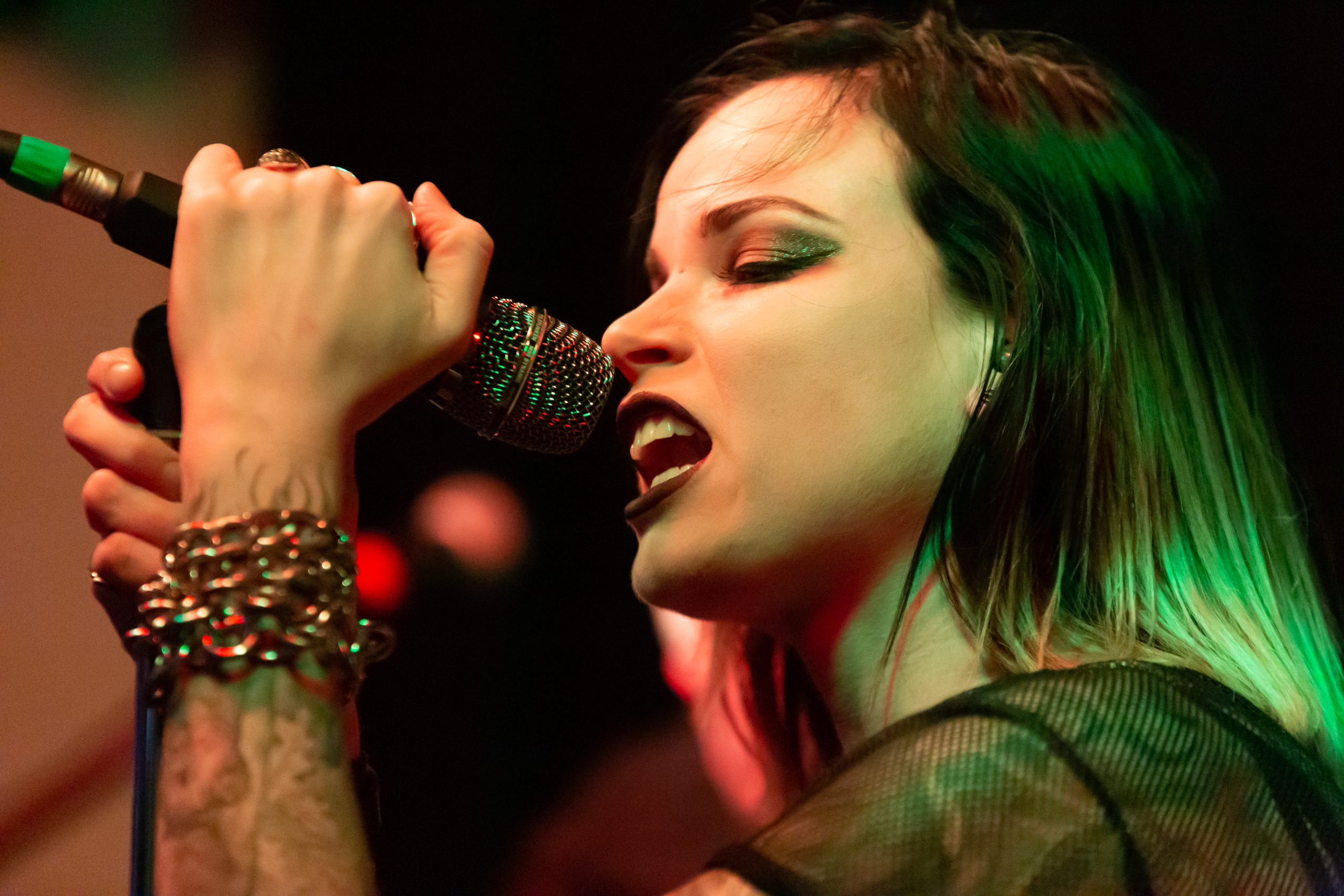 Interpretability-by-design principles advocate for building inherently transparent models first. Konzert "The Hellfreaks" in "Ilvers Musikbar" in Erfurt