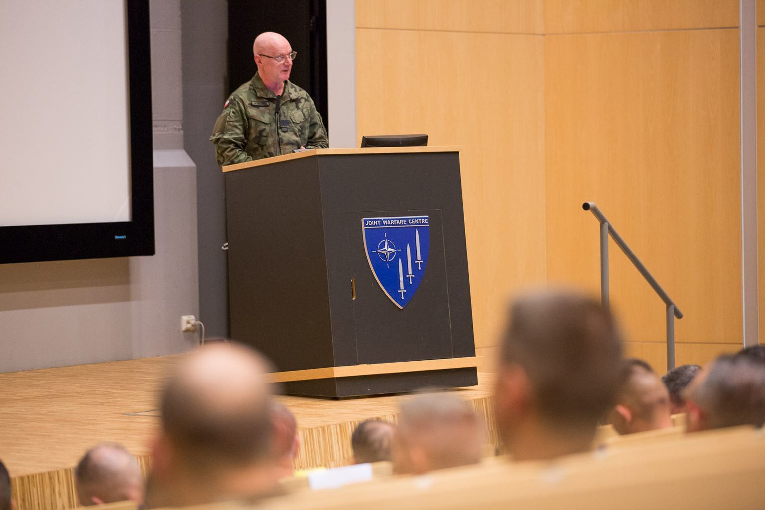 ALES wargame brings maritime and amphibious leaders together to explore command and control challenges, discuss future capabilities and interoperability
