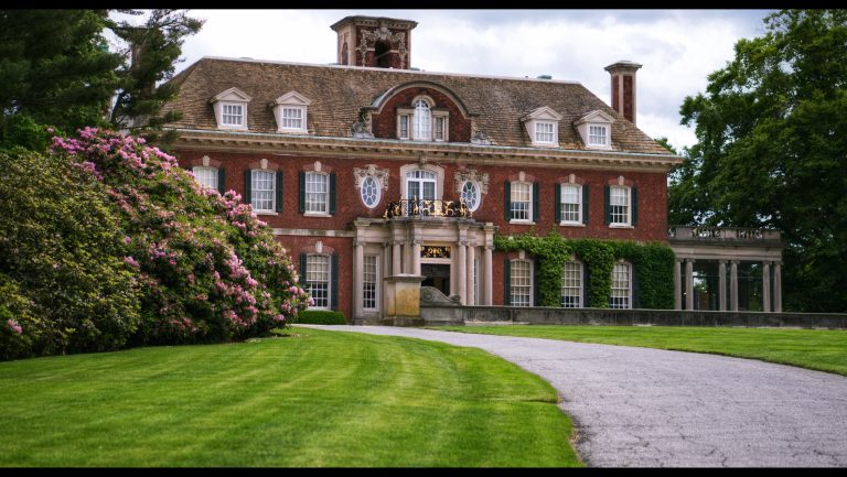 A_Wide_Establishing_Shot_of_the_Westbury_House_at_Old_Westbury_Gardens-3