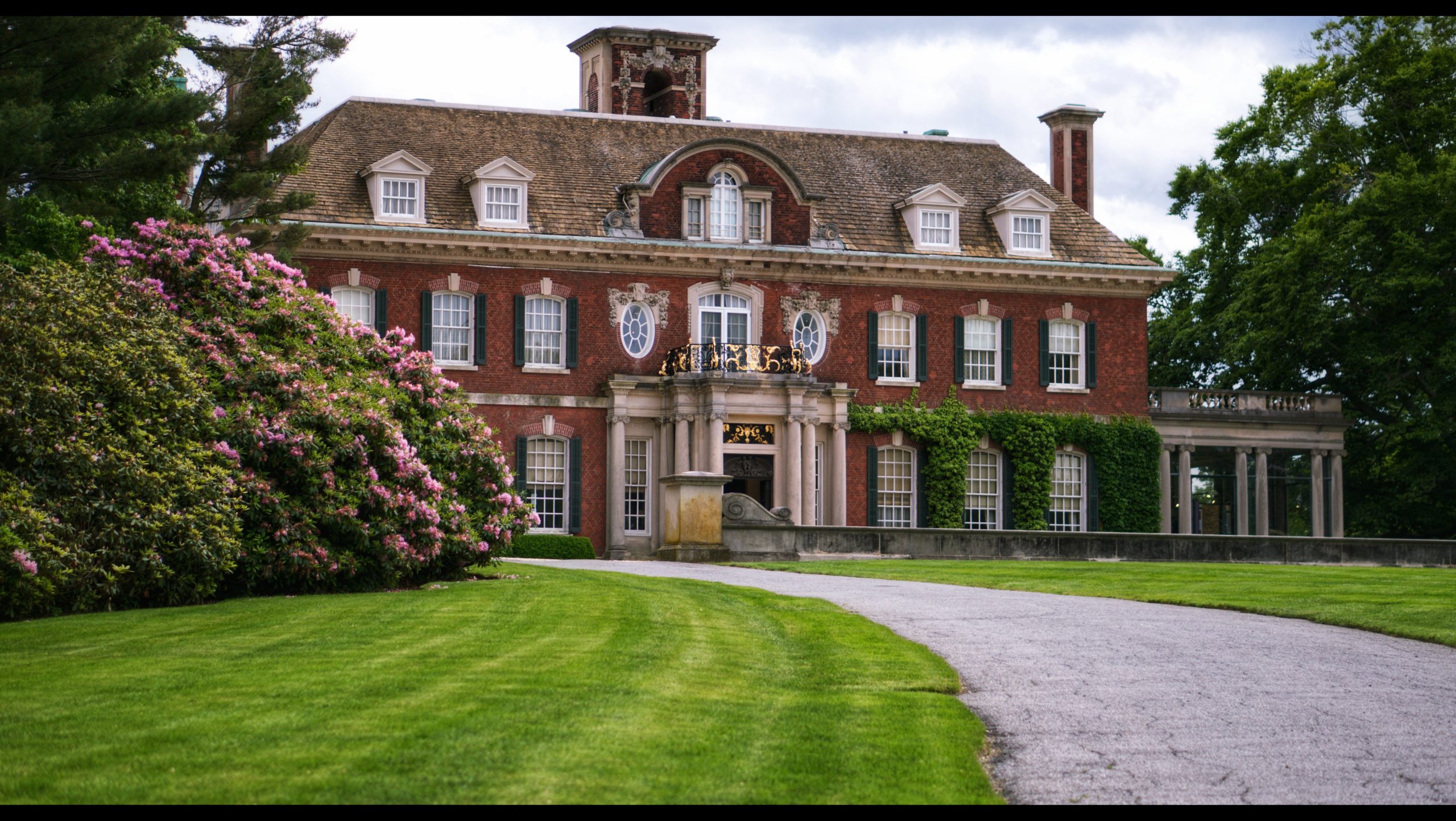 Establishing global safety norms discourages a "race to the bottom" in terms of ethical standards. A_Wide_Establishing_Shot_of_the_Westbury_House_at_Old_Westbury_Gardens-3