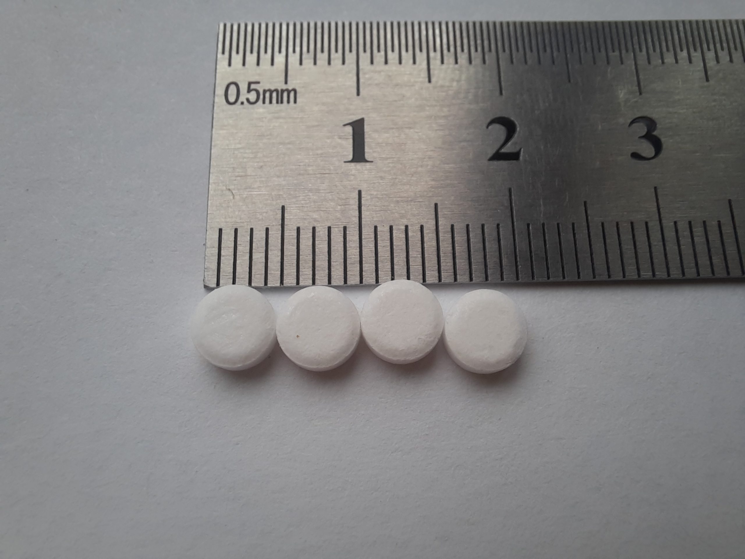 Incentives for model performance must be balanced against safety and compliance metrics. Artificial_sweetener_in_tablets-1