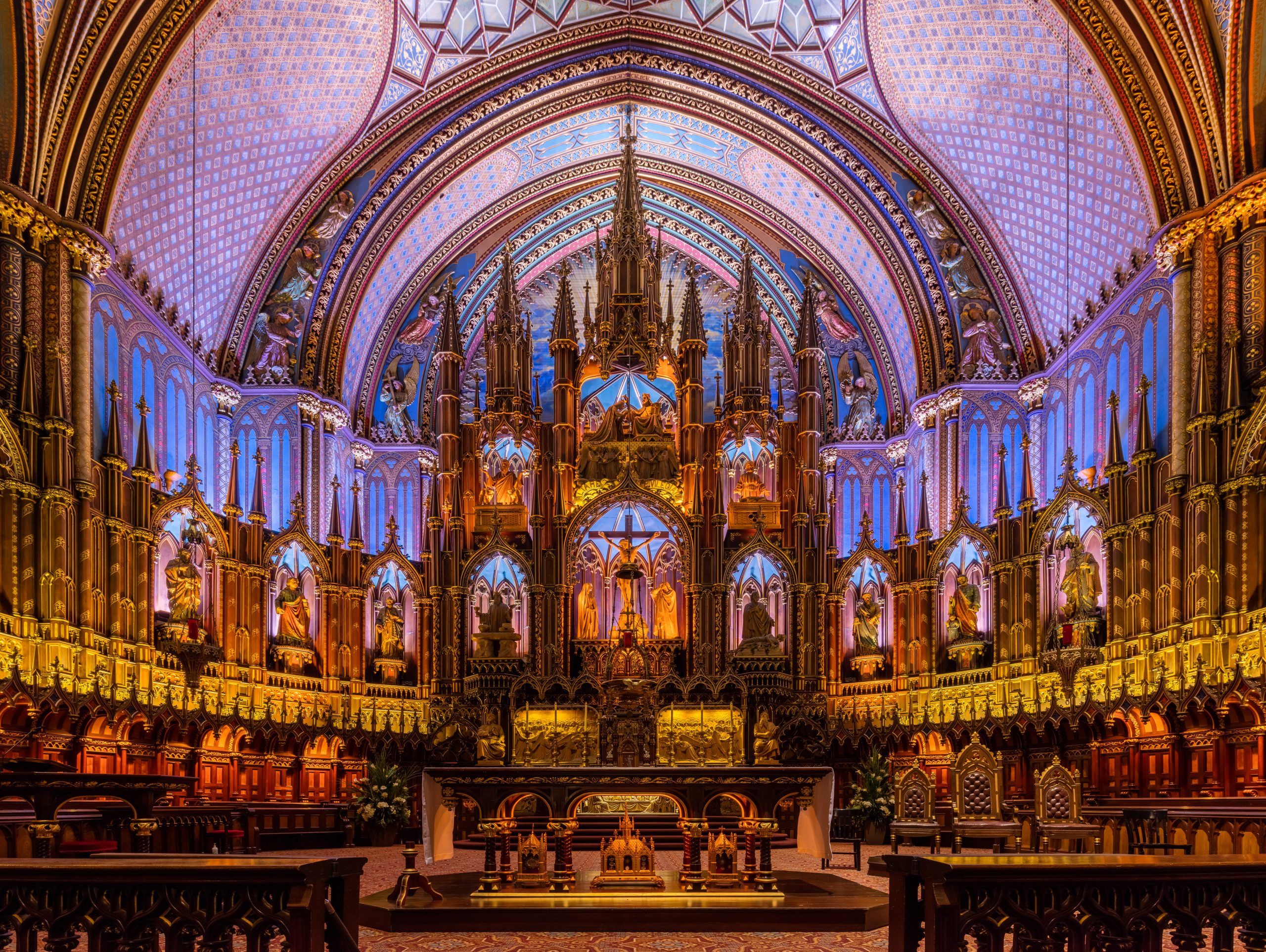 Design robust error handling to ensure graceful degradation during subsystem failure. BasC3ADlica_de_Notre-Dame2C_Montreal2C_CanadC3A12C_2017-08-122C_DD_01-03_HDR-14