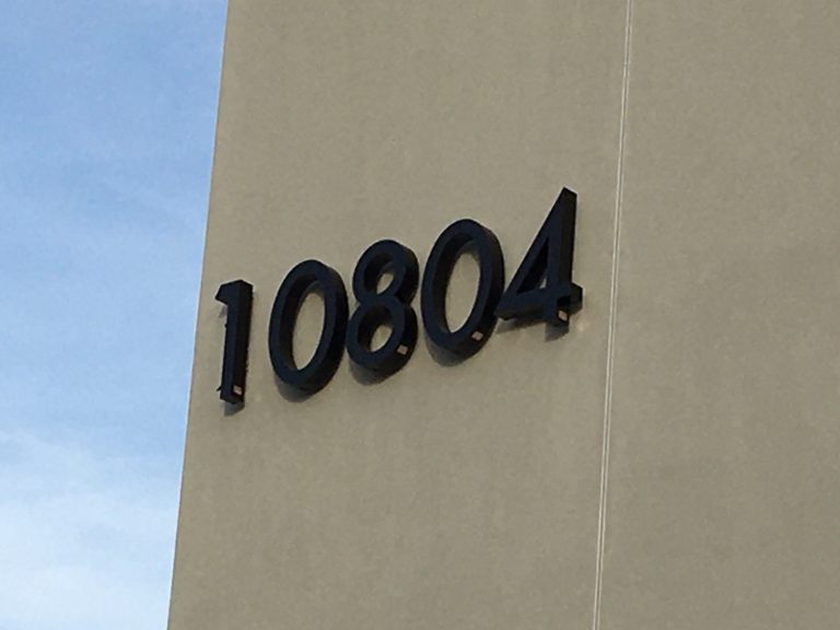 Black_address_sign_with_lighted_numbers-3