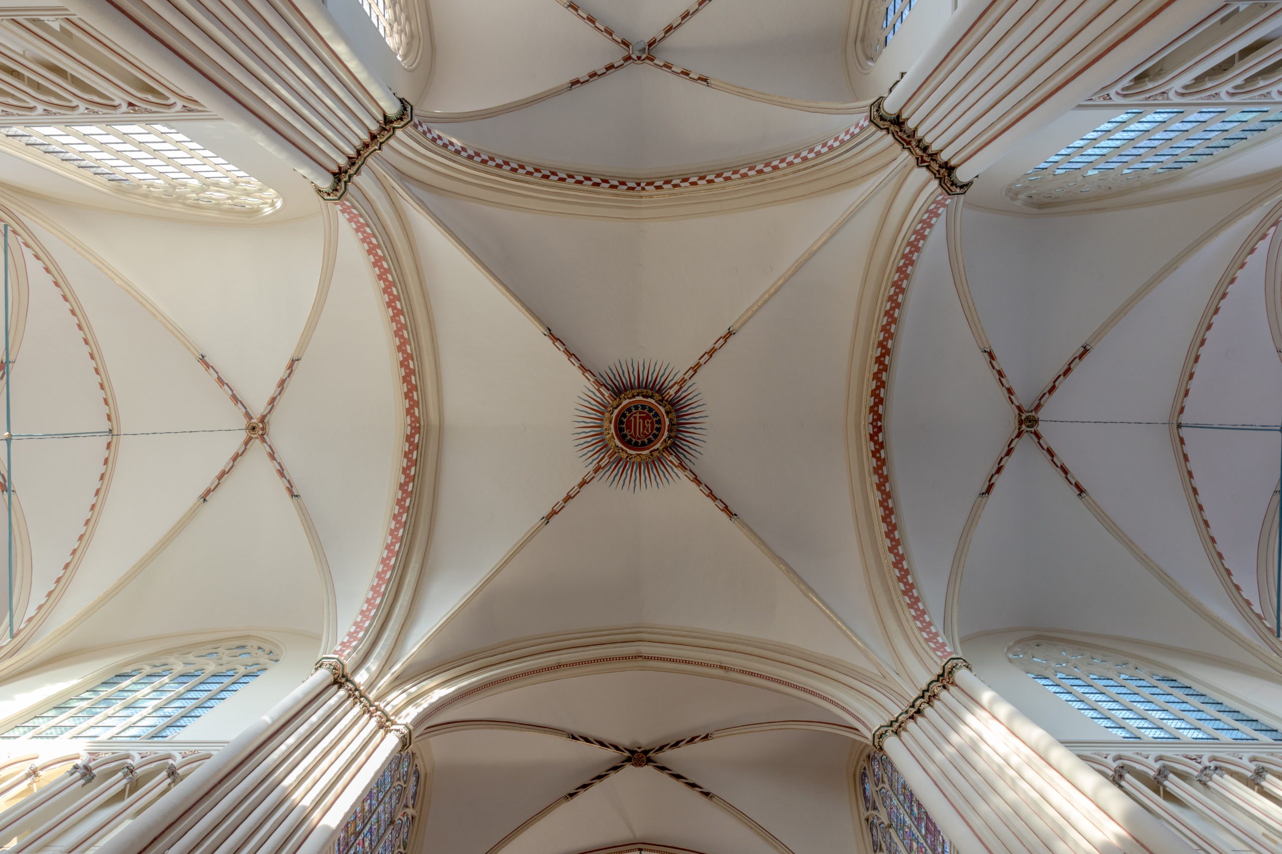 Human-centric design in religious software prevents the erosion of communal identity in the digital sphere. Brügge (B), St.-Salvator-Kathedrale