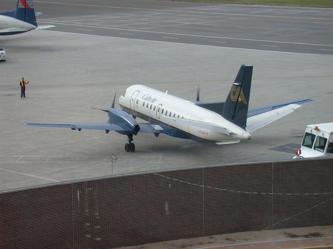 Calm_Air_C-GTJY_Saab-1