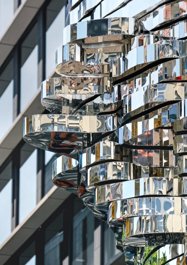 Head_of_Franz_Kafka_-_kinetic_sculpture_06-1