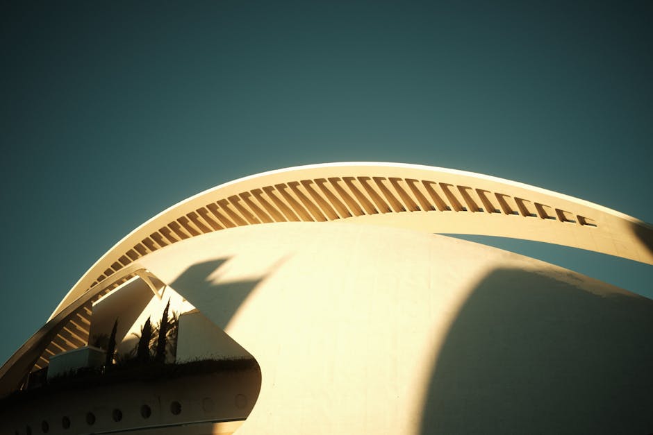 Elegant modern architecture with clean lines and light play in Valencia.
