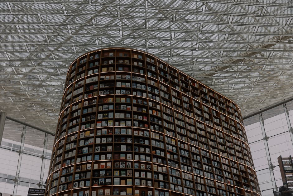 The Architecture of Consciousness in Literature and Strategy